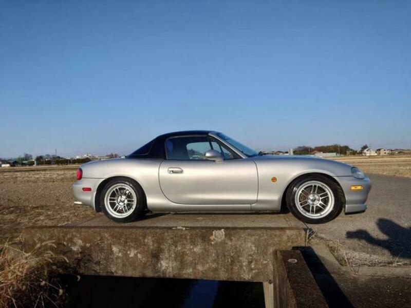 ROADSTER