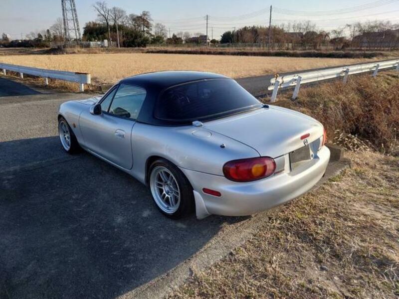 ROADSTER