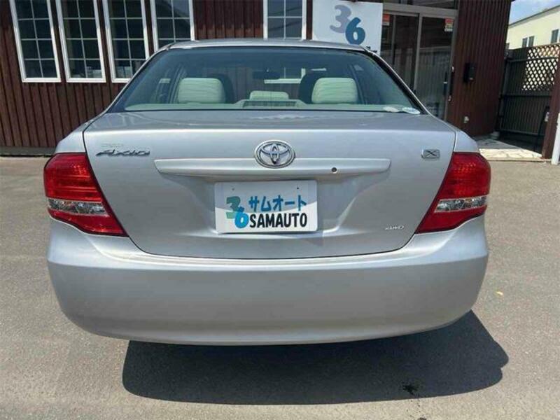 COROLLA AXIO