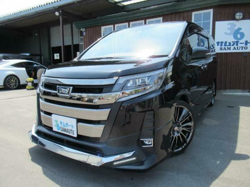 TOYOTA NOAH