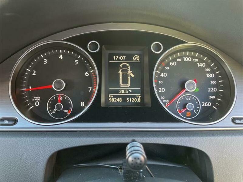 PASSAT VARIANT