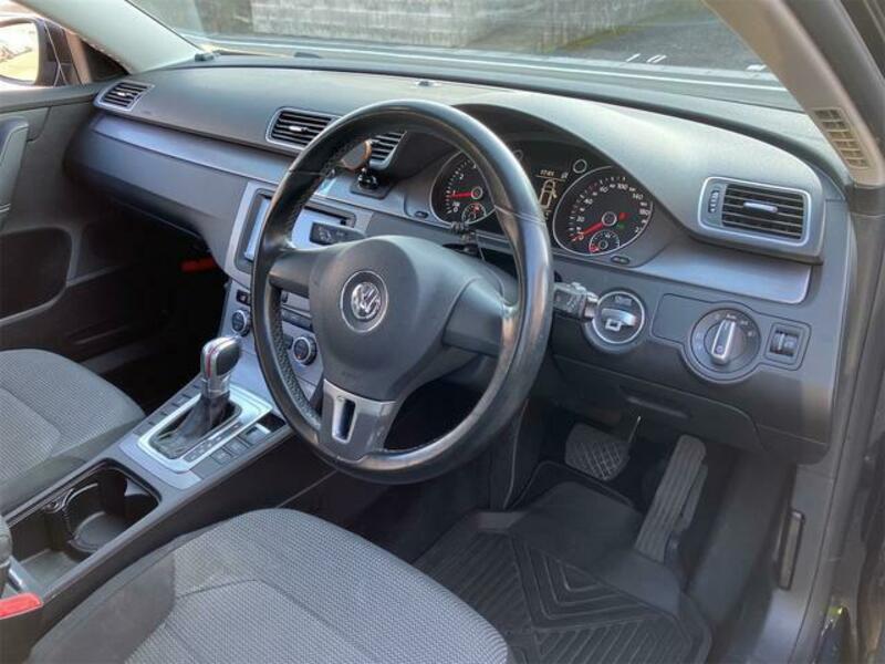 PASSAT VARIANT