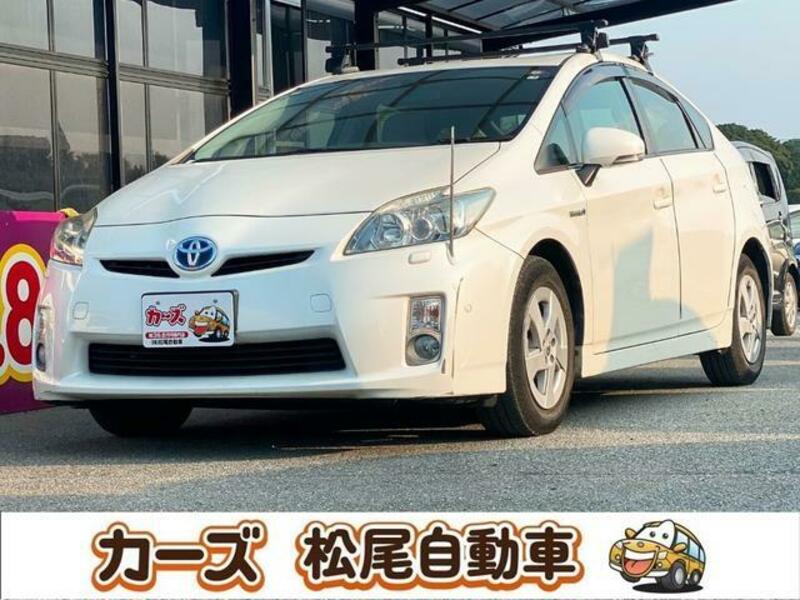 TOYOTA PRIUS
