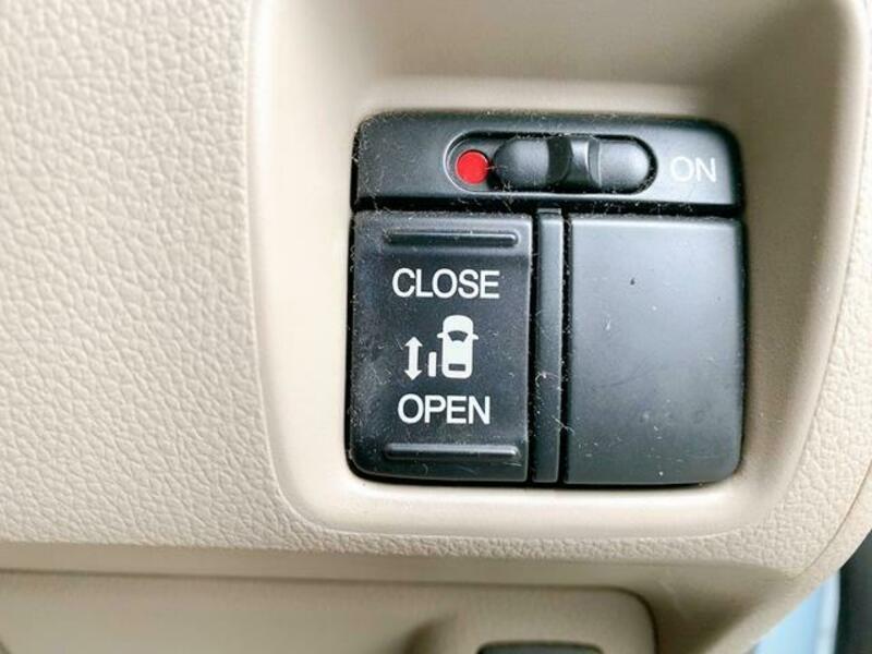 N BOX
