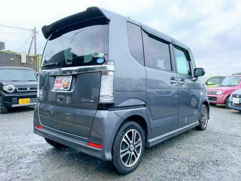 N BOX CUSTOM
