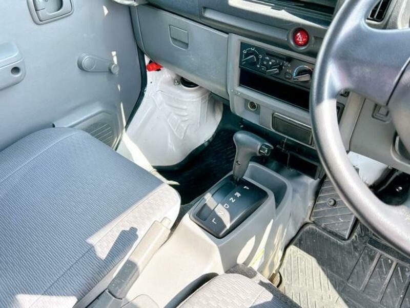 MINICAB VAN
