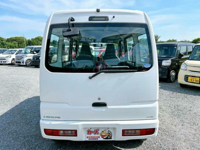 MINICAB VAN