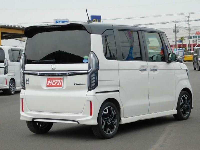 N BOX CUSTOM