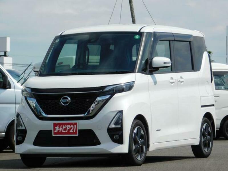 NISSAN ROOX