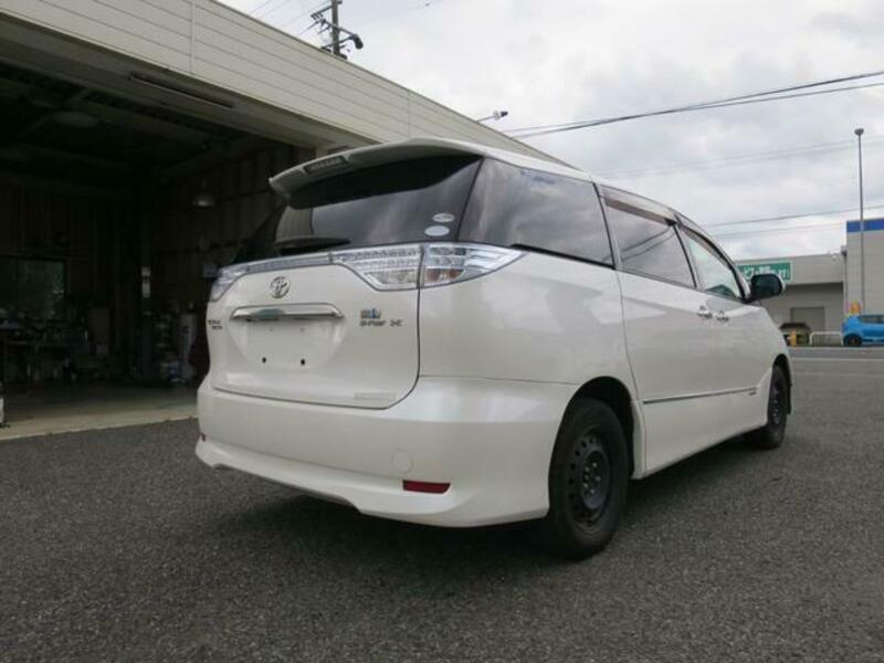 ESTIMA HYBRID