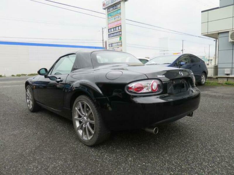 ROADSTER