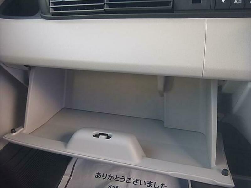 N BOX