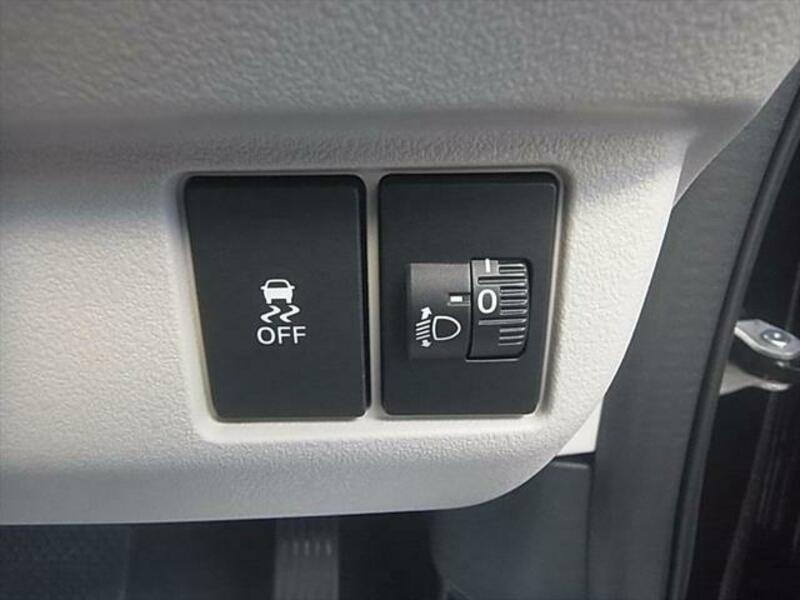 N BOX