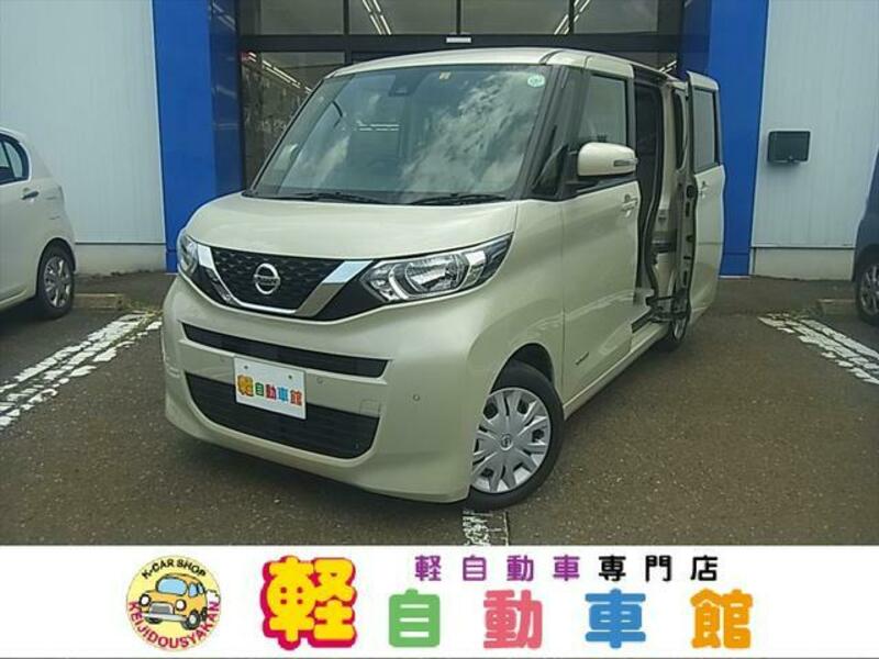 NISSAN ROOX