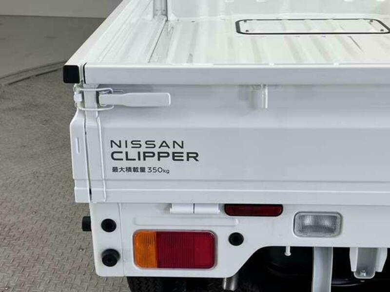 CLIPPER TRUCK