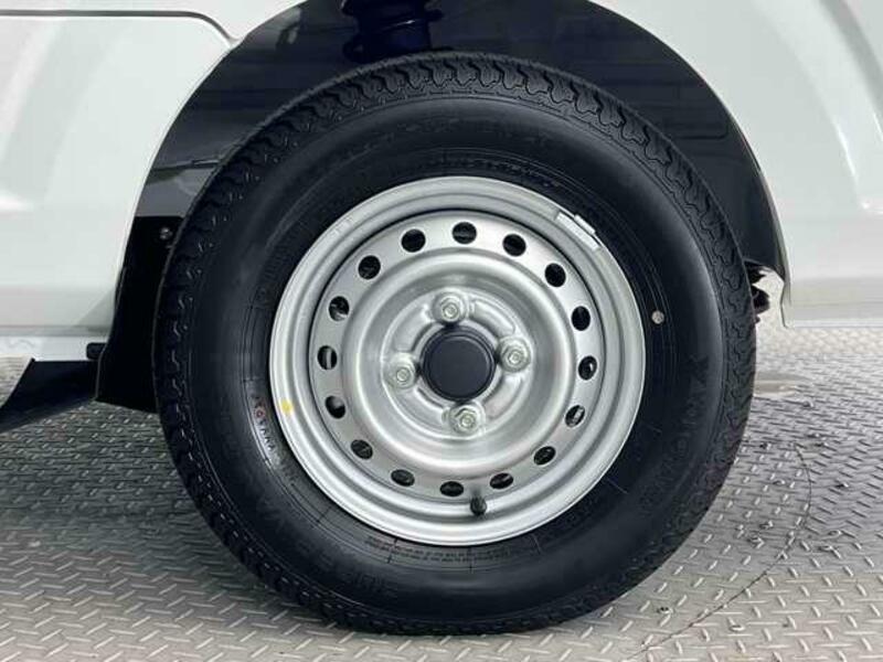 CLIPPER TRUCK
