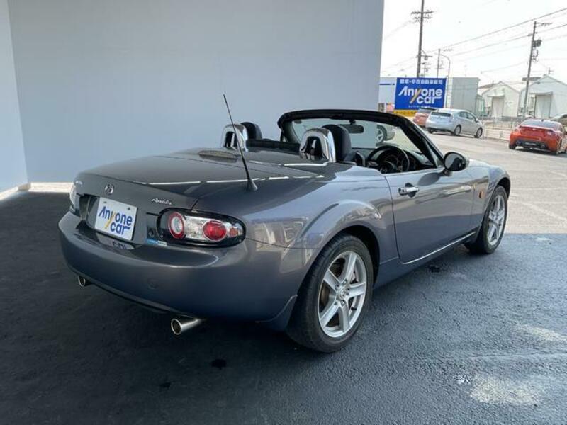 ROADSTER