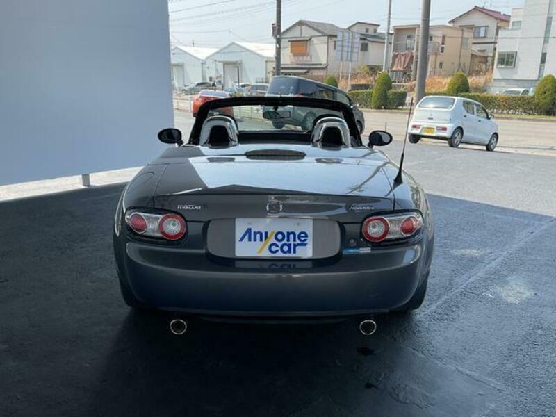 ROADSTER