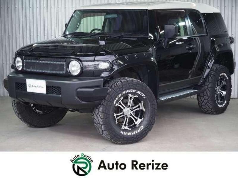 TOYOTA FJ CRUISER