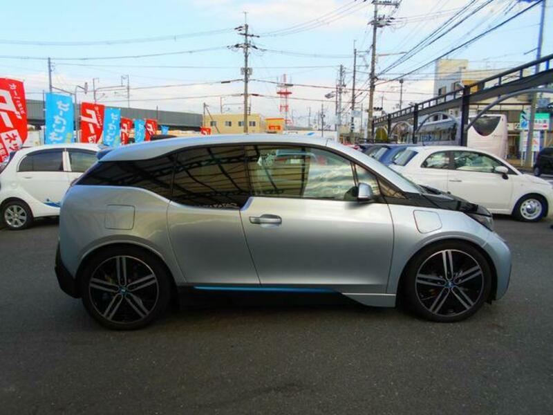 i3