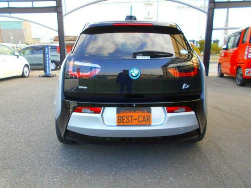 i3