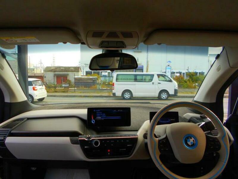 i3