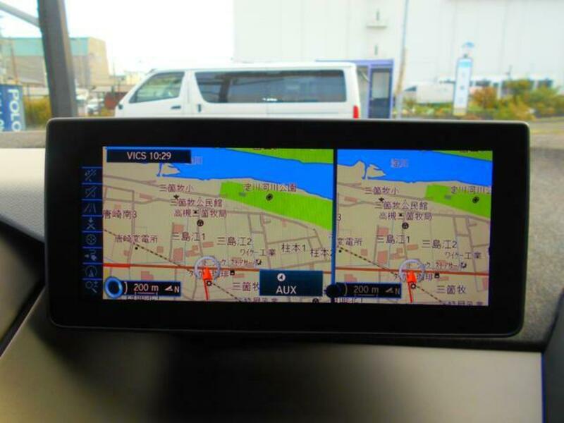 i3
