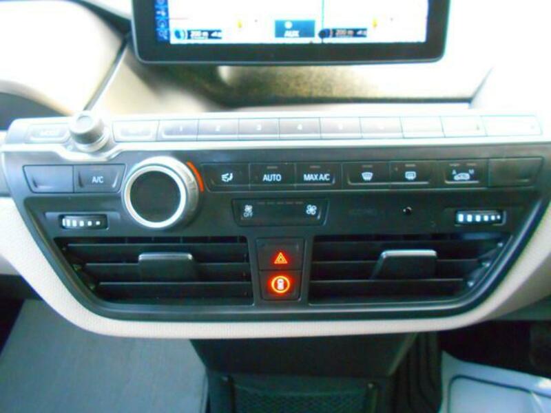 i3