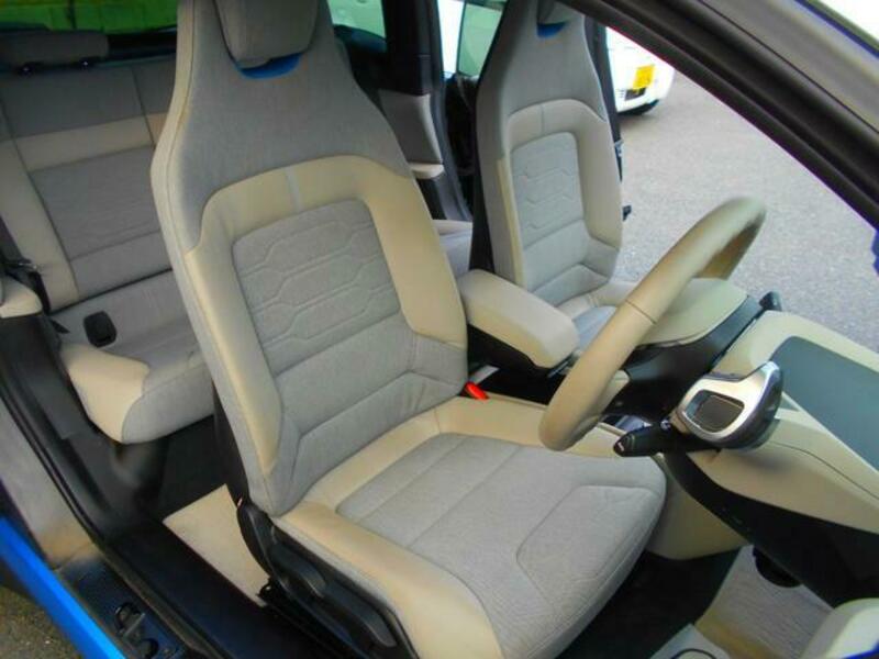 i3