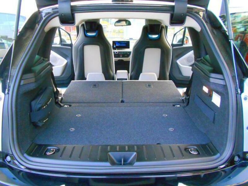i3