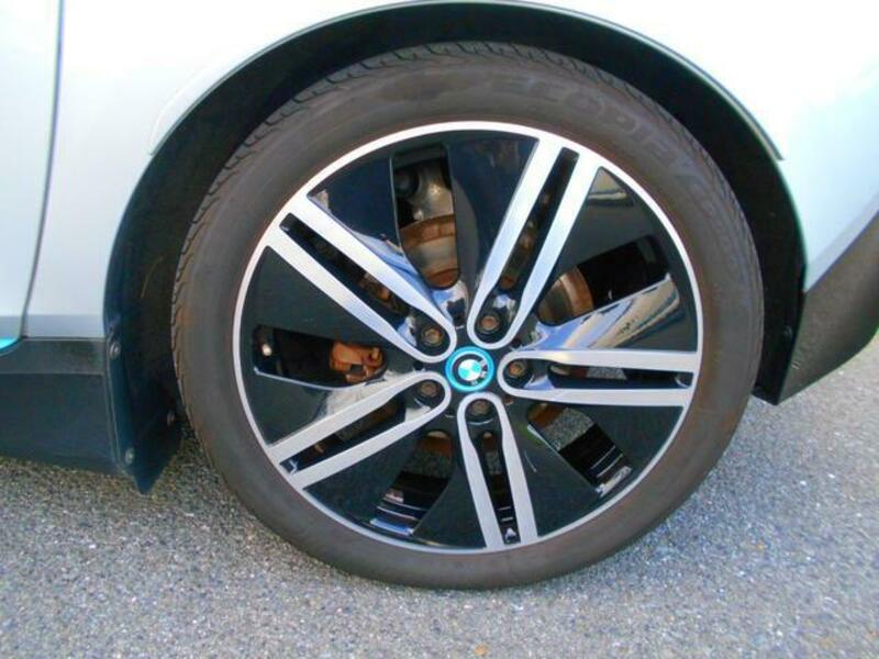 i3