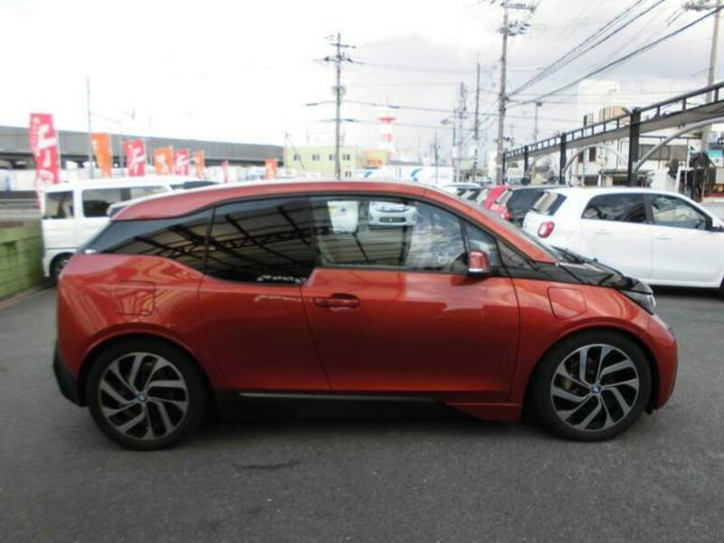 i3