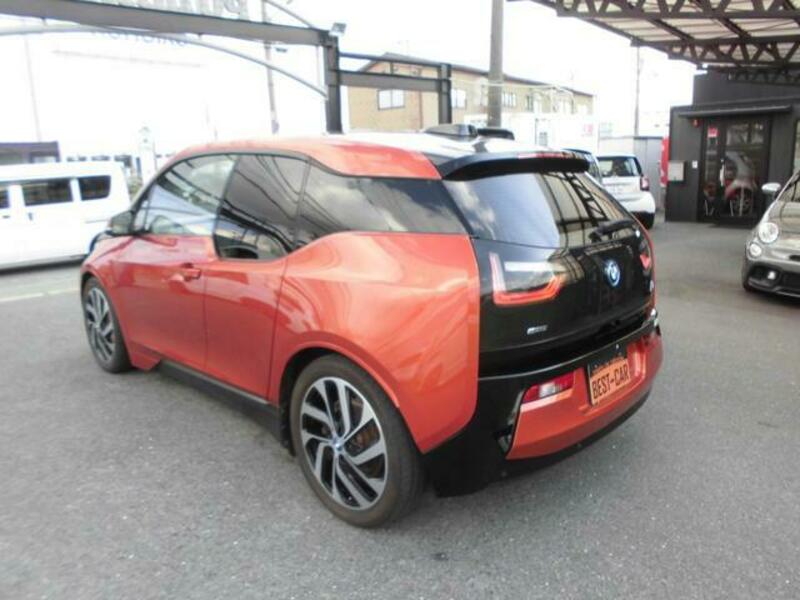 i3
