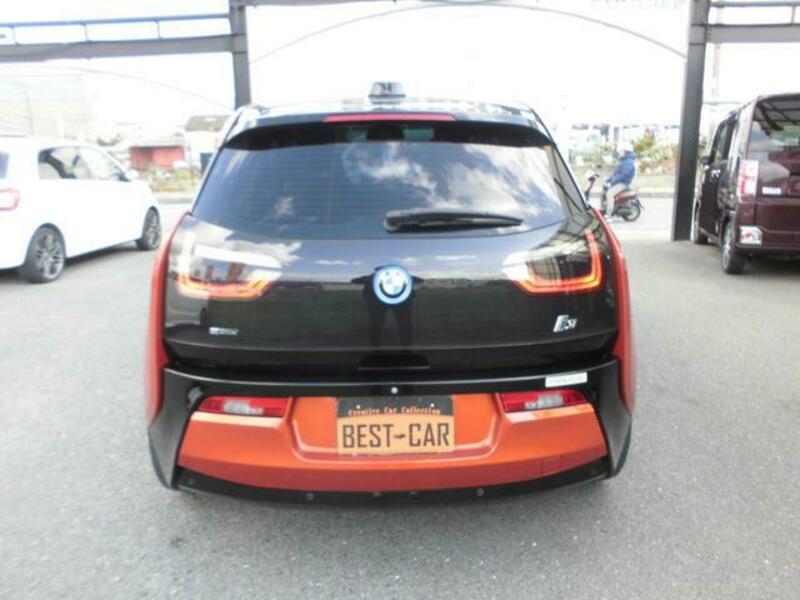 i3