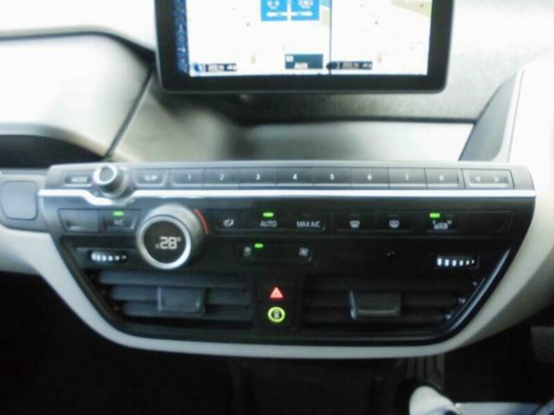 i3