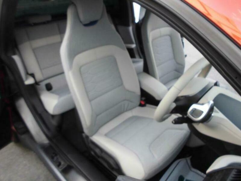 i3