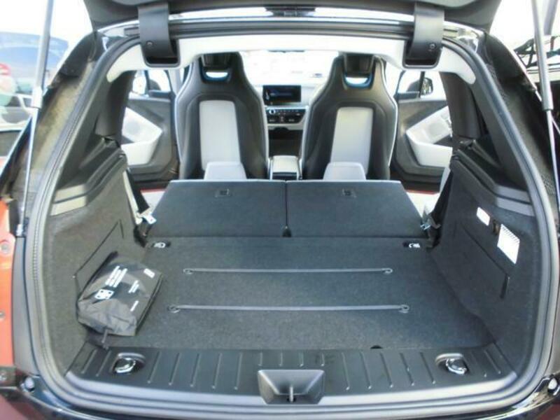 i3