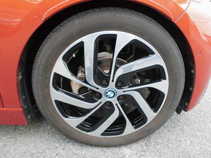 i3