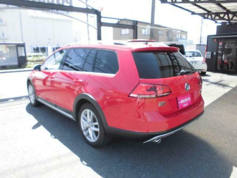 GOLF ALLTRACK