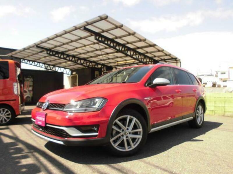 GOLF ALLTRACK-0