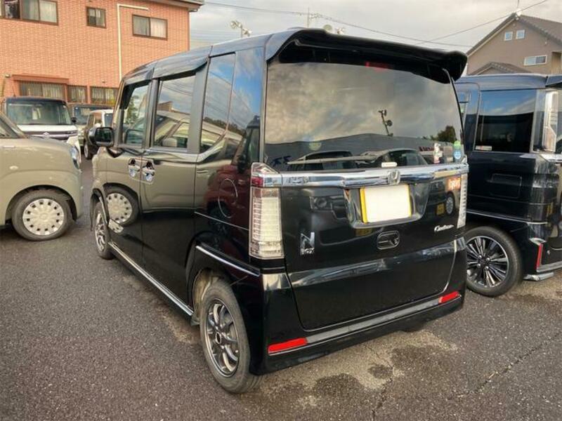N BOX CUSTOM