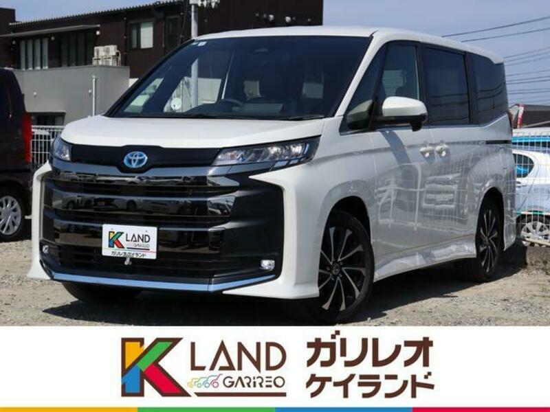 TOYOTA NOAH