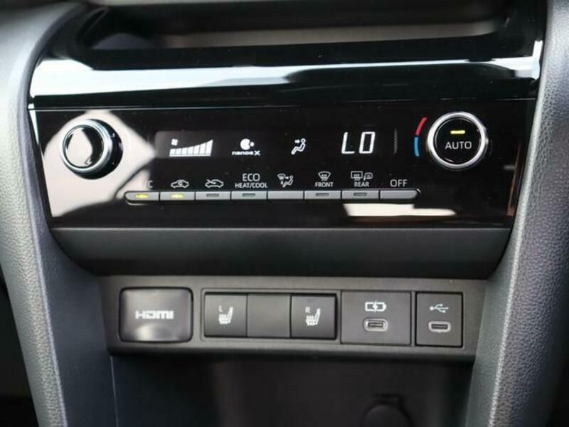 YARIS CROSS
