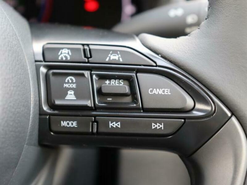 YARIS CROSS
