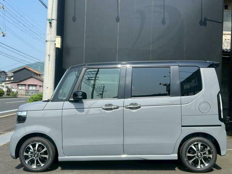 N BOX CUSTOM