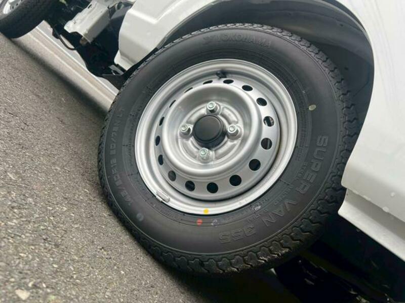 CLIPPER TRUCK