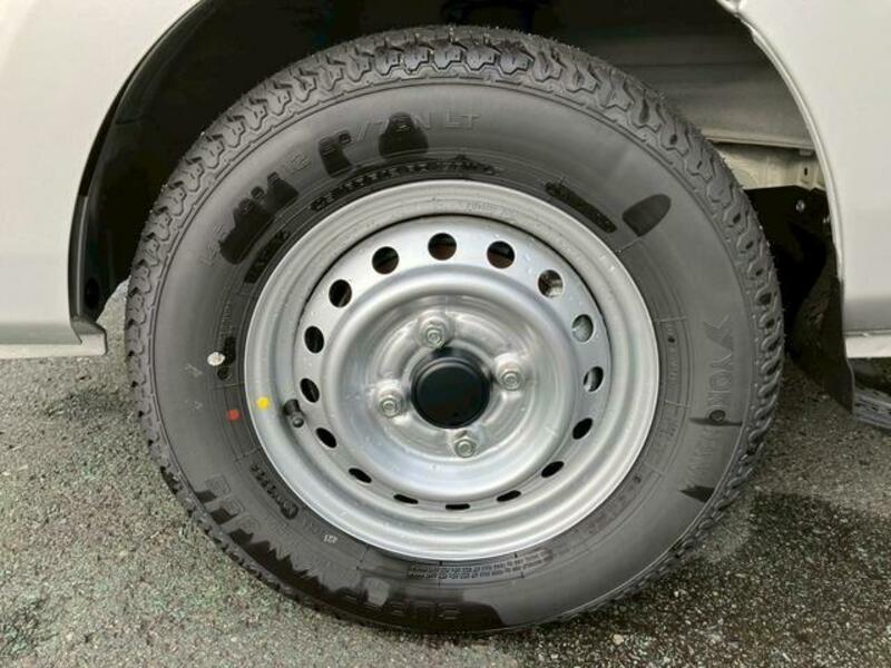CLIPPER TRUCK
