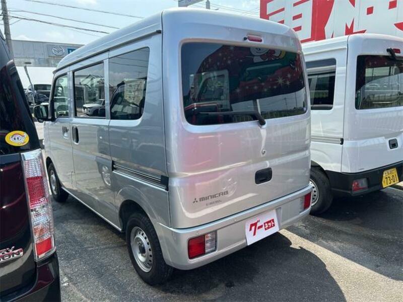 MINICAB VAN