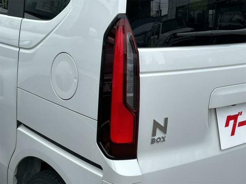 N BOX