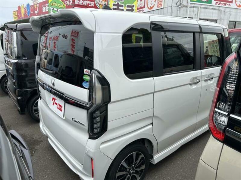 N BOX CUSTOM